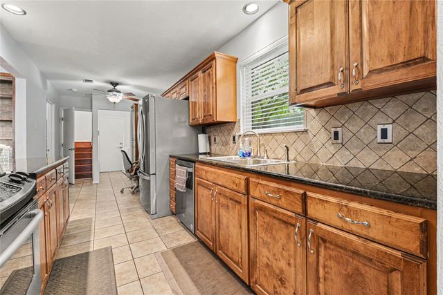2912 Marsann Lane, Farmers Branch, TX 75234