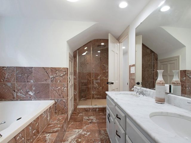 1850 N Mulford Road, Rockford, IL 61107