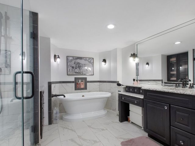 1850 N Mulford Road, Rockford, IL 61107