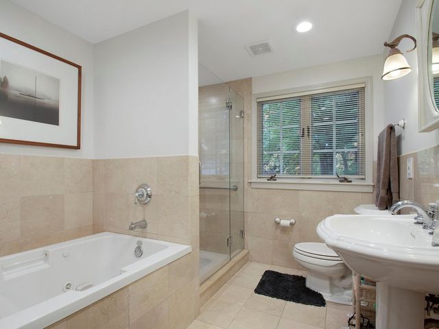 1850 N Mulford Road, Rockford, IL 61107