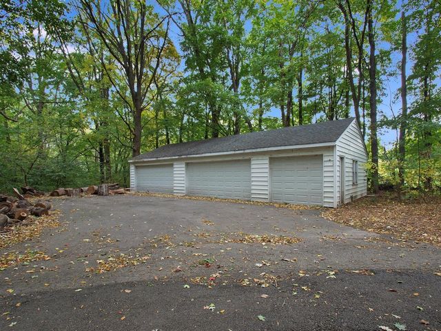 1850 N Mulford Road, Rockford, IL 61107