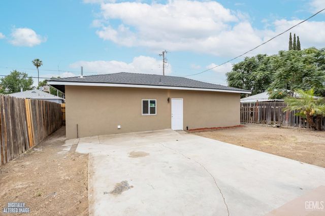 515 Woodrow Avenue, Bakersfield, CA 93308