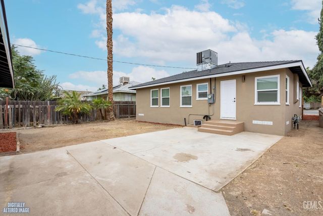 515 Woodrow Avenue, Bakersfield, CA 93308