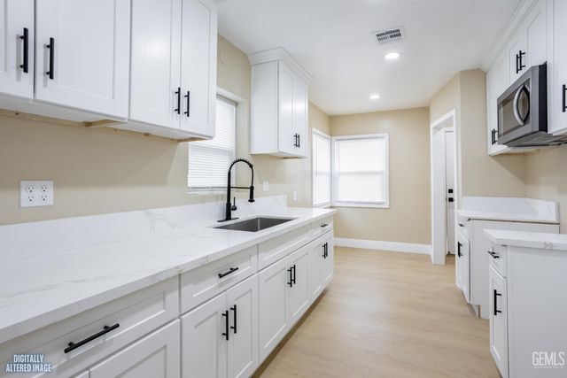 515 Woodrow Avenue, Bakersfield, CA 93308