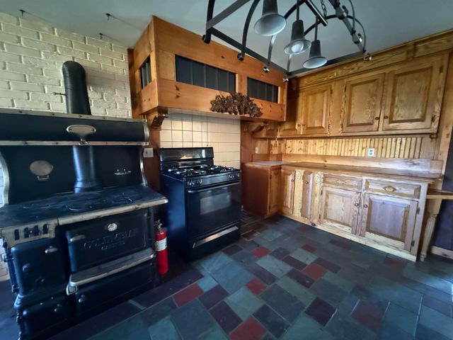 6614 Main Road, West Haven, VT 05743