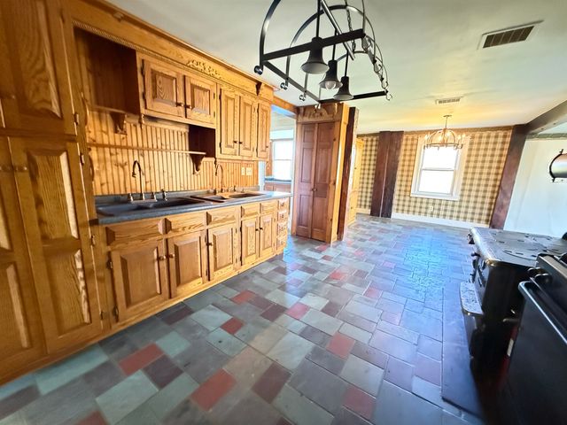 6614 Main Road, West Haven, VT 05743