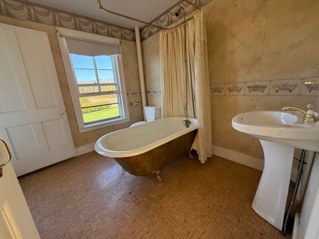 6614 Main Road, West Haven, VT 05743