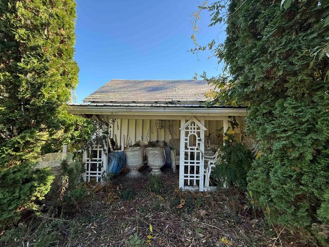 6614 Main Road, West Haven, VT 05743