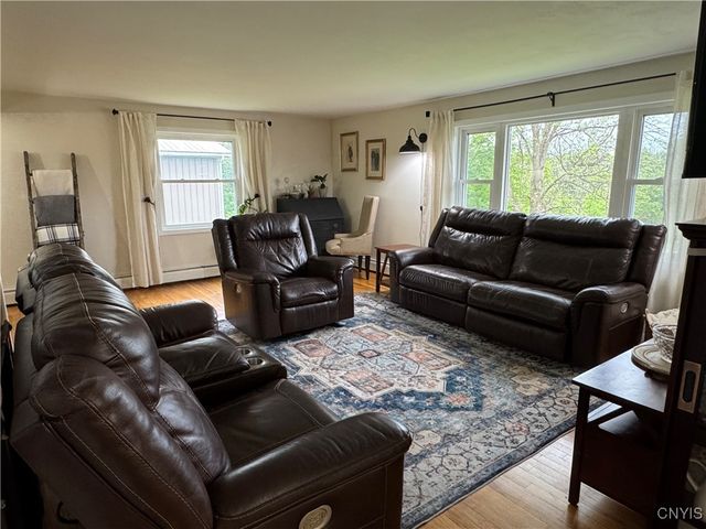 8521 Cazenovia Road, Pompey, NY 13104