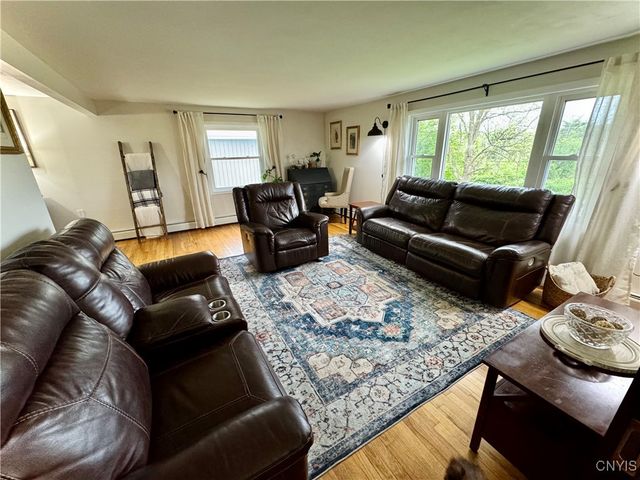 8521 Cazenovia Road, Pompey, NY 13104