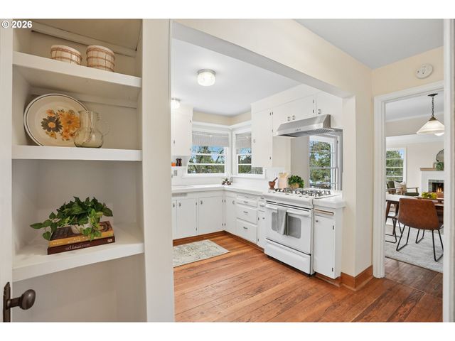 120 Ne BEYRL Ter, Portland, OR 97220