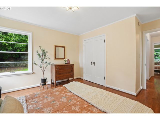 120 Ne BEYRL Ter, Portland, OR 97220