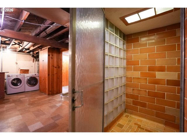 120 Ne BEYRL Ter, Portland, OR 97220