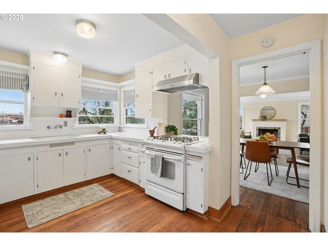 120 Ne BEYRL Ter, Portland, OR 97220