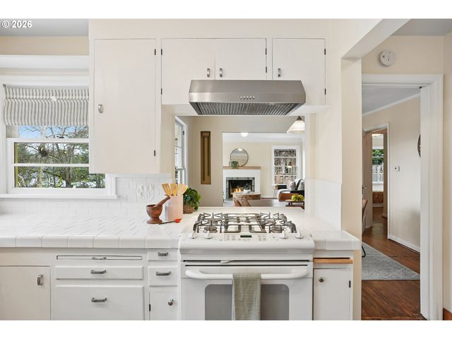 120 Ne BEYRL Ter, Portland, OR 97220