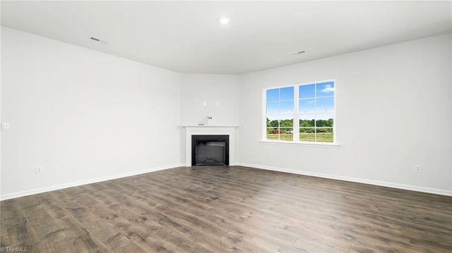 2712 Luxborough Lane, Mebane, NC 27302