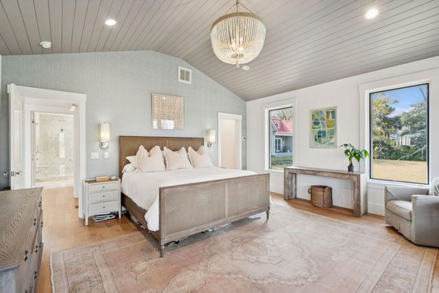 212 Live Oak Drive, Mount Pleasant, SC 29464