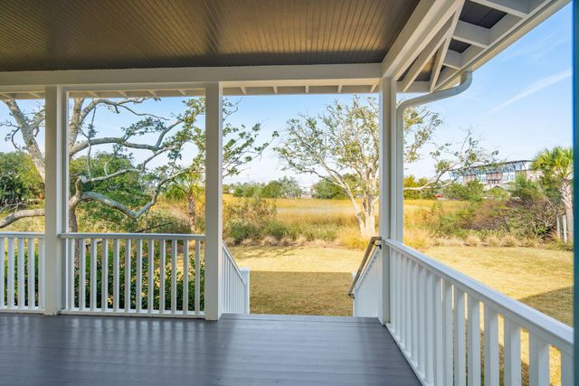 212 Live Oak Drive, Mount Pleasant, SC 29464
