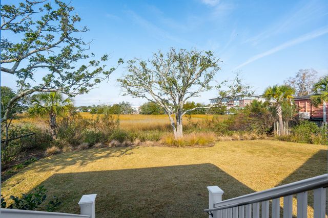212 Live Oak Drive, Mount Pleasant, SC 29464