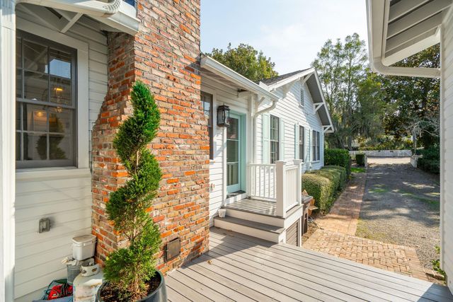 212 Live Oak Drive, Mount Pleasant, SC 29464
