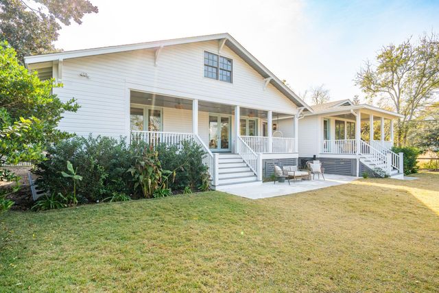 212 Live Oak Drive, Mount Pleasant, SC 29464