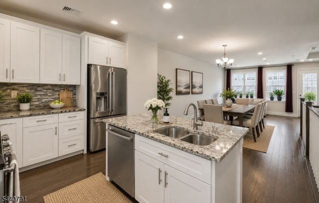 309 Saratoga Ct, Branchburg Twp., NJ 08876