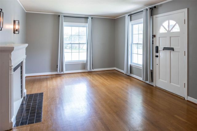 5946 Goodwin Avenue, Dallas, TX 75206