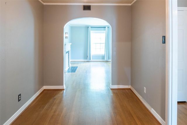 5946 Goodwin Avenue, Dallas, TX 75206