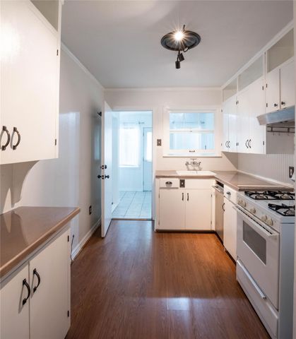 5946 Goodwin Avenue, Dallas, TX 75206