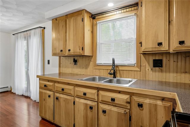 611 Lake Washington Drive, Glocester, RI 02814
