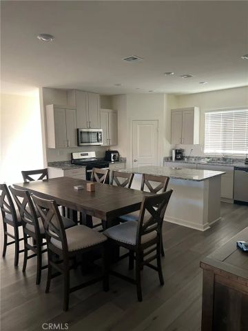 11160 Mesa Linda Street, Victorville, CA 92392