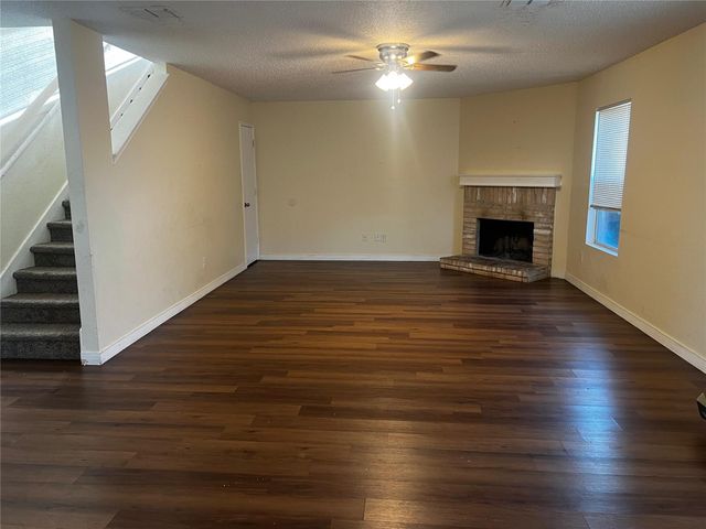 933 Medina Drive, Arlington, TX 76017