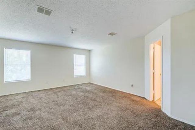 933 Medina Drive, Arlington, TX 76017