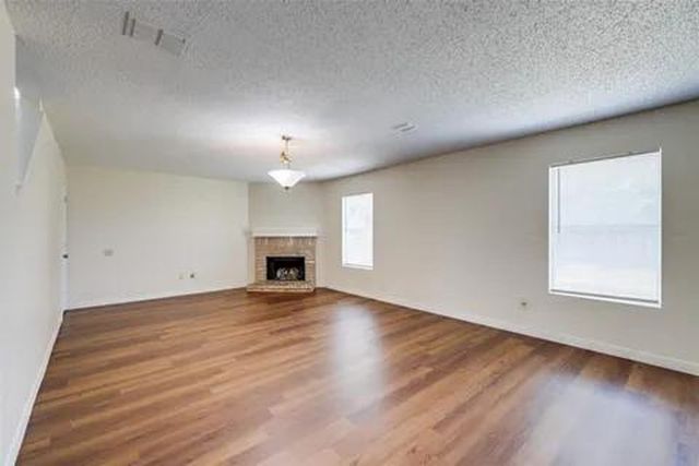 933 Medina Drive, Arlington, TX 76017