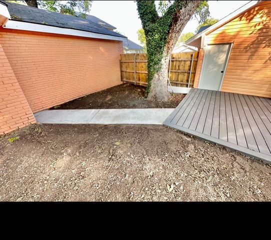 315 SW B Street, Ardmore, OK 73401