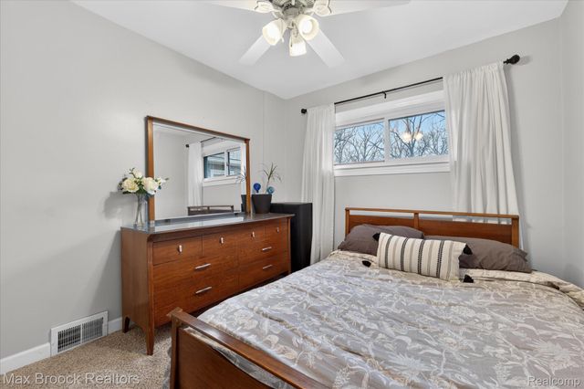 21516 McClung Avenue, Southfield, MI 48075