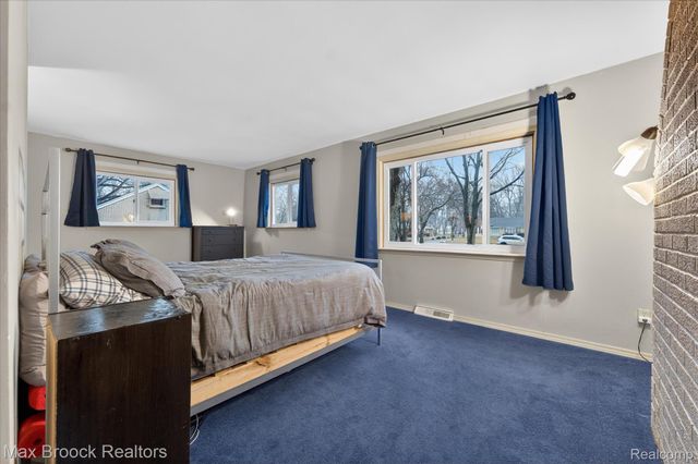 21516 McClung Avenue, Southfield, MI 48075