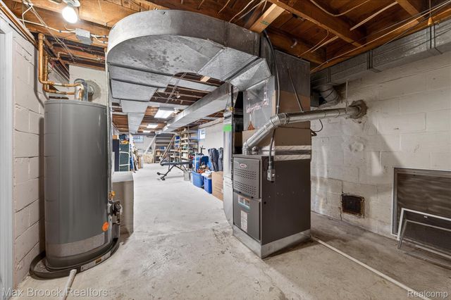 21516 McClung Avenue, Southfield, MI 48075