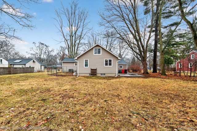 21516 McClung Avenue, Southfield, MI 48075