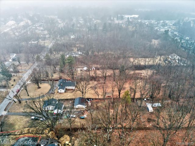 21516 McClung Avenue, Southfield, MI 48075