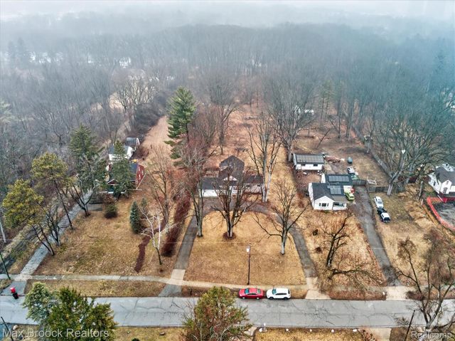 21516 McClung Avenue, Southfield, MI 48075