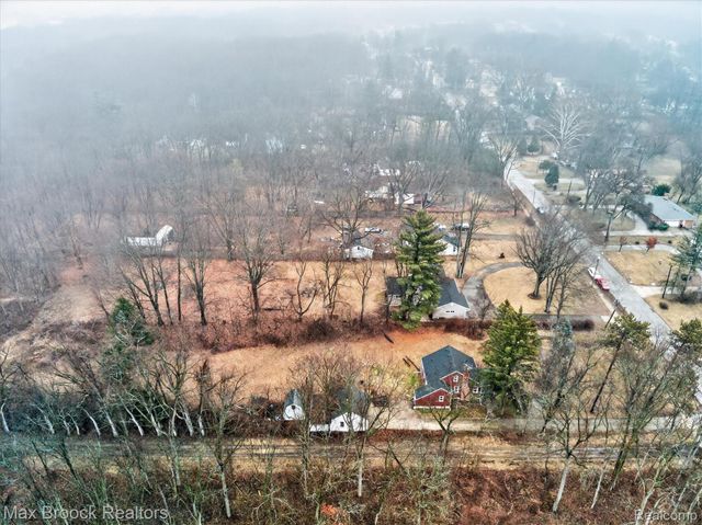 21516 McClung Avenue, Southfield, MI 48075