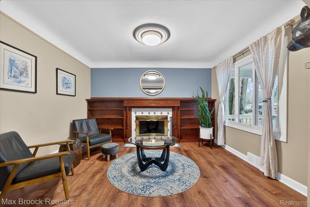 21516 McClung Avenue, Southfield, MI 48075