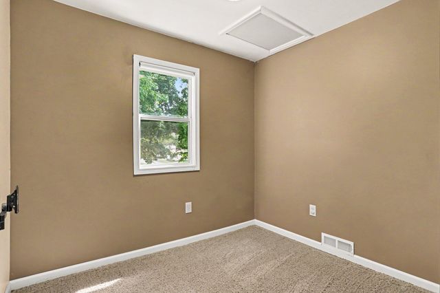 919 Charles Street, Plainwell, MI 49080