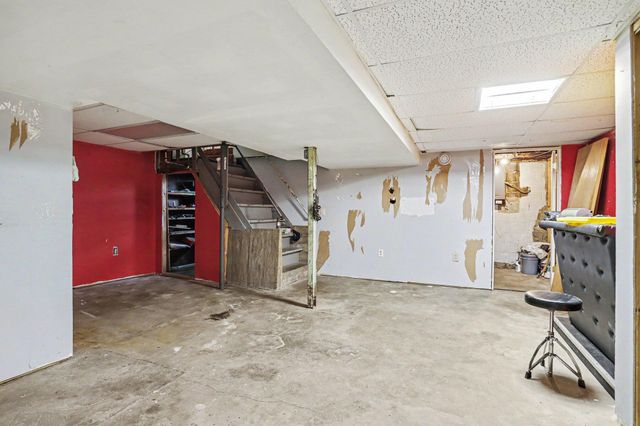 919 Charles Street, Plainwell, MI 49080