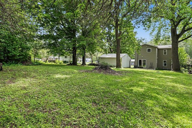 919 Charles Street, Plainwell, MI 49080