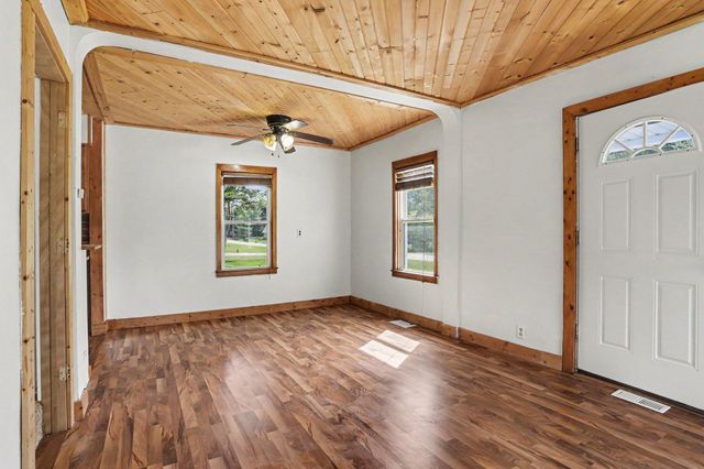 919 Charles Street, Plainwell, MI 49080