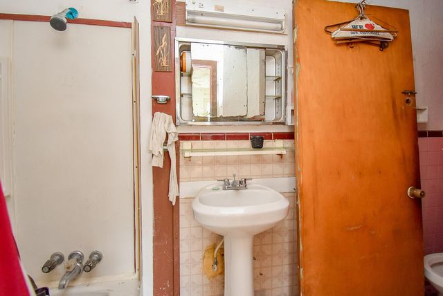 2413 E Crosstimbers Street, Houston, TX 77093