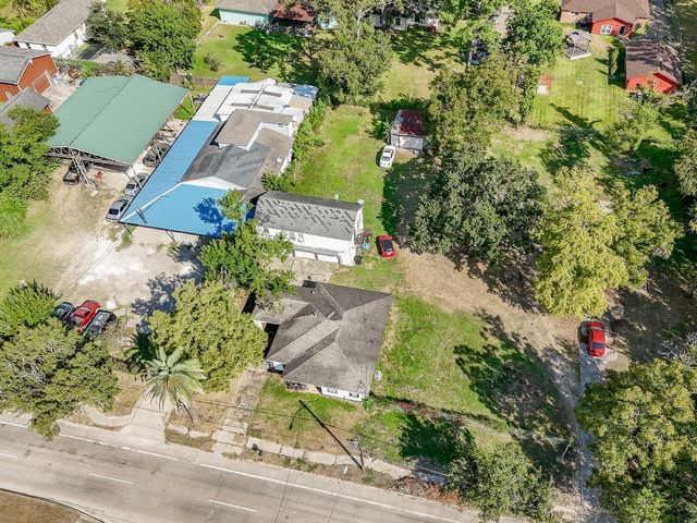 2413 E Crosstimbers Street, Houston, TX 77093