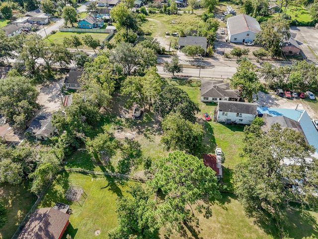 2413 E Crosstimbers Street, Houston, TX 77093